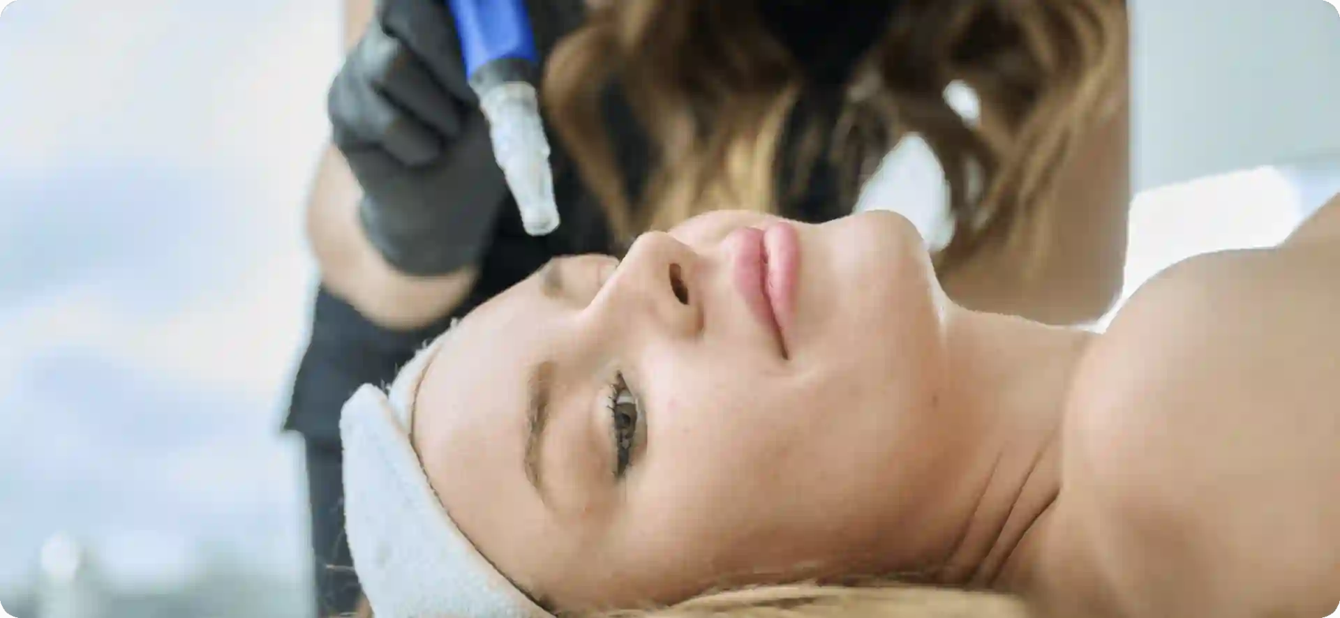 How Do Microneedles Trigger New Collagen and Elastin in Loose Skin Bradford?